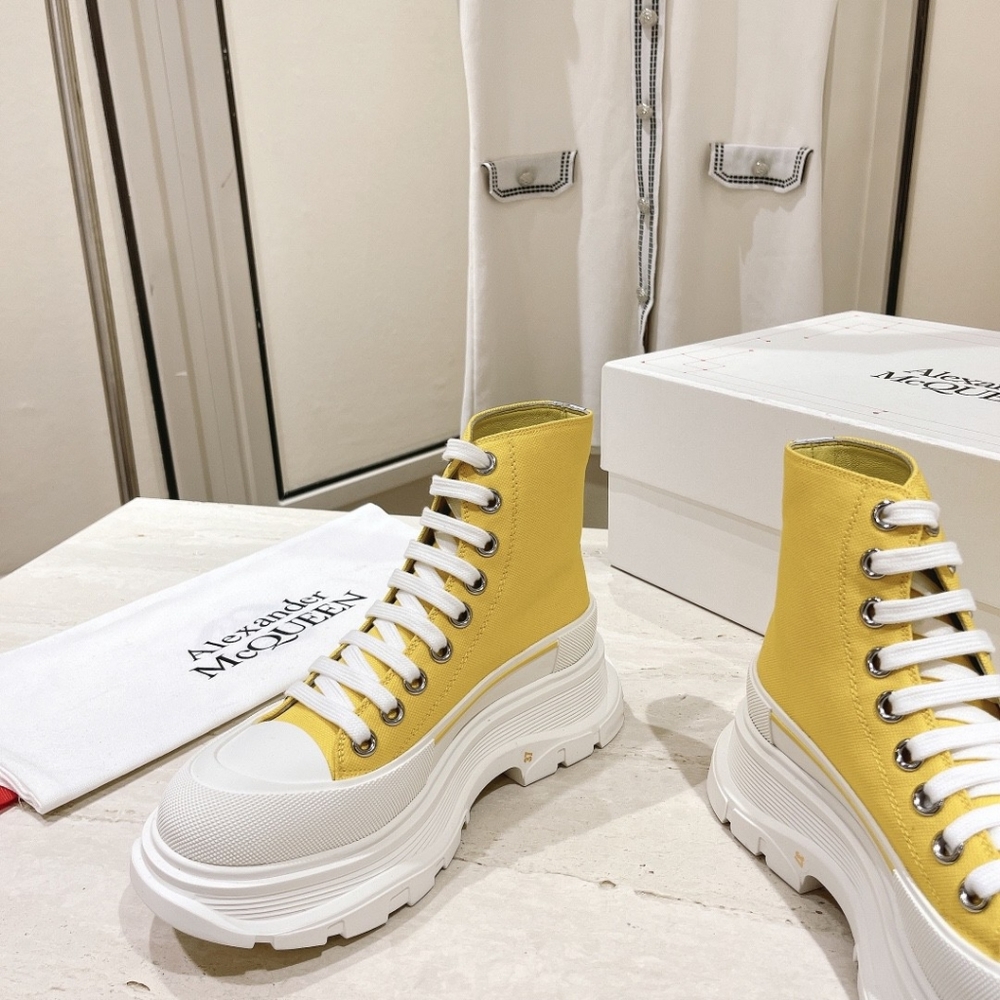 👑👑Alexander McQueen Nice sneakers 👟👟 - Picture 6 of 9